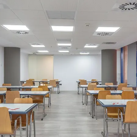 Апартаменты Juvenil Colegio Mayor Galileo Galilei Валенсия