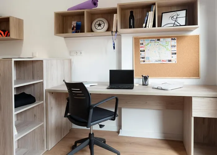 Juvenil Colegio Mayor Galileo Galilei Apartmán