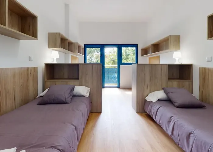 Juvenil Colegio Mayor Galileo Galilei Apartmán